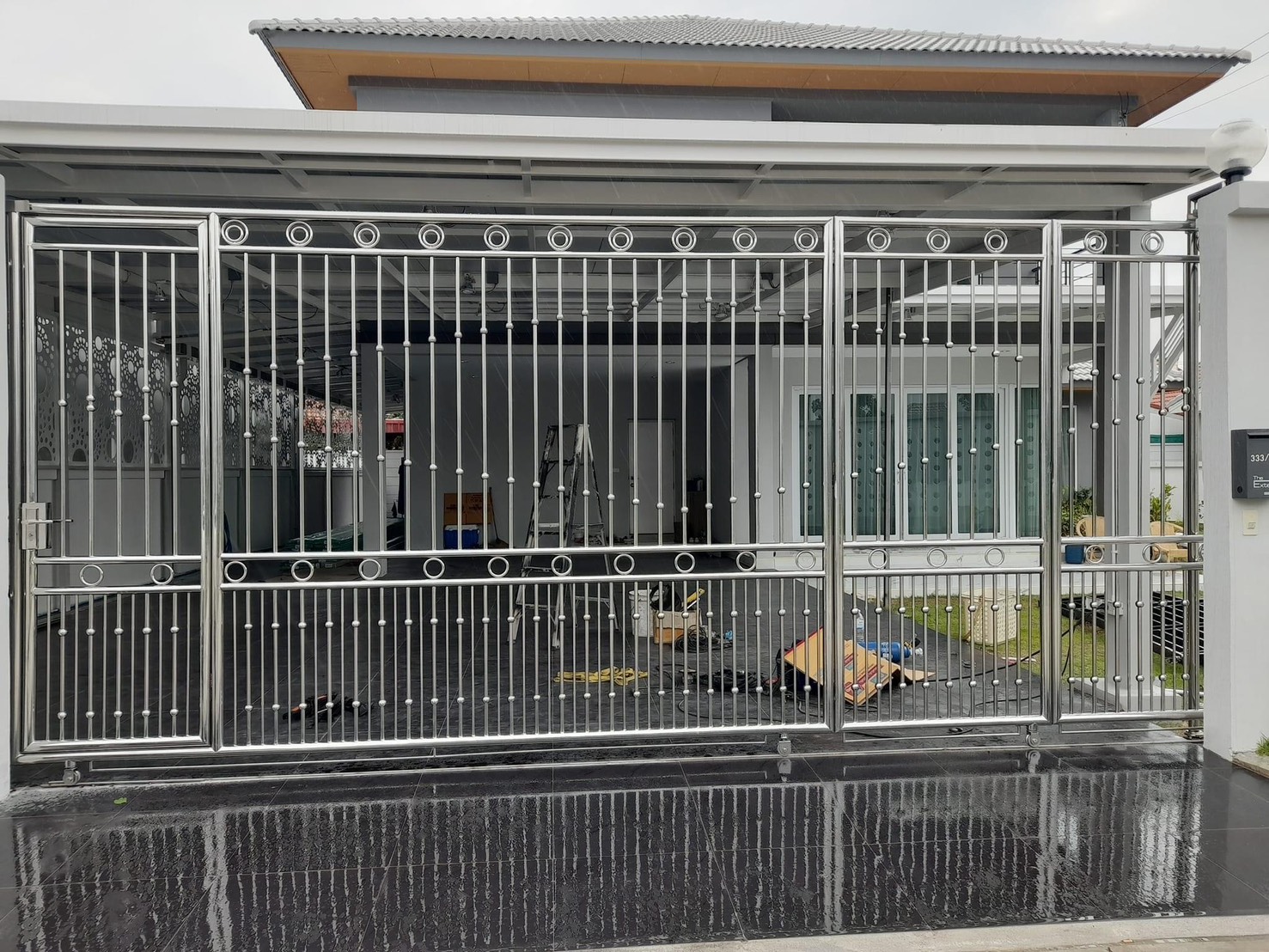 รับทำประตูสแตนเลสรางรถไฟใกล้ฉัน