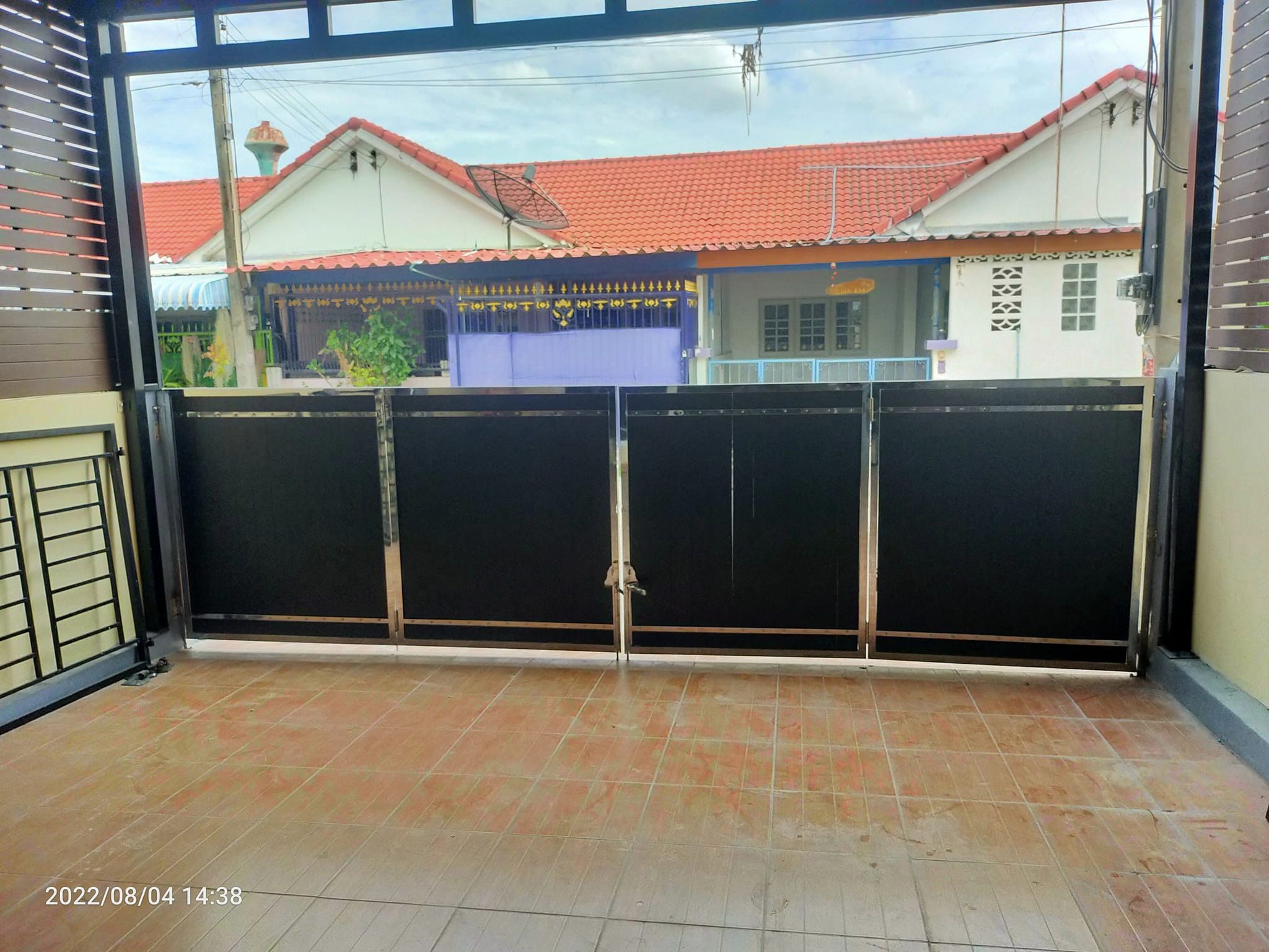 รับทำประตูบานพับใกล้ฉัน